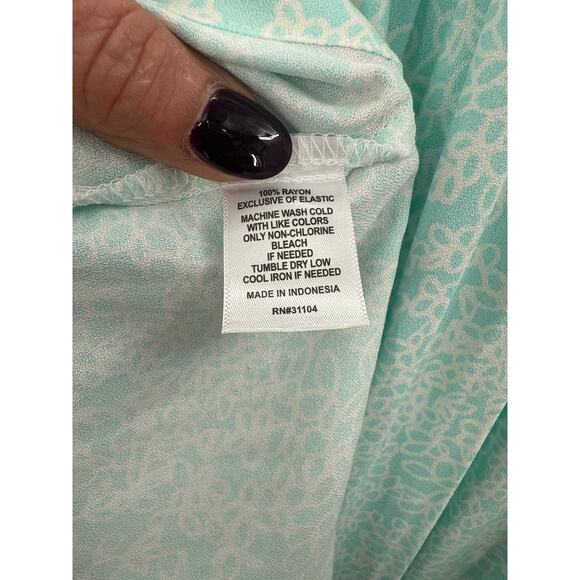 NWT Crown & Ivy Aqua Ditsy Smocked Dress Size L - Picture 6 of 6